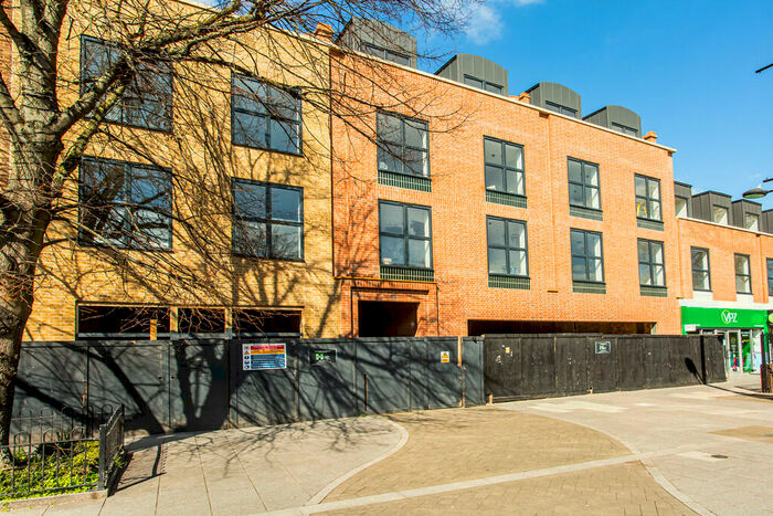 2 Bedroom Apartment To Rent In Royal Oak House, High Street, Brentwood, CM14