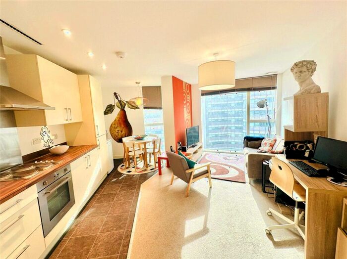 1 Bedroom Apartment For Sale In Saffron Central Square, East Croydon, CR0