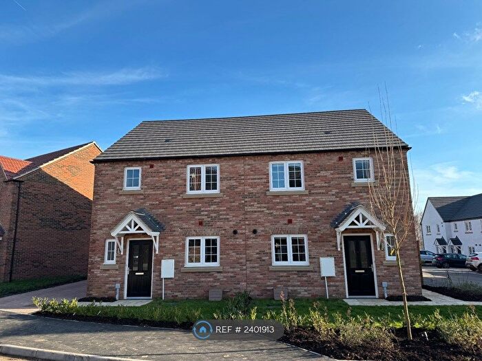 3 Bedroom Semi-Detached House To Rent In Daisy Drive, Doncaster, DN5