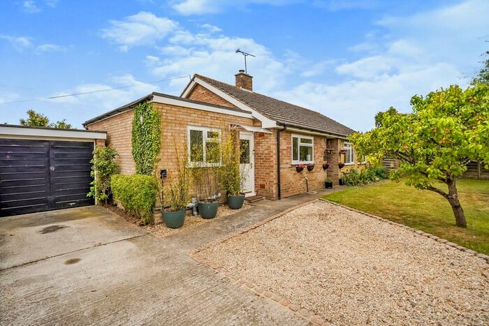 3 Bedroom Detached Bungalow For Sale In Old Plough Close, Chearsley, Aylesbury, HP18