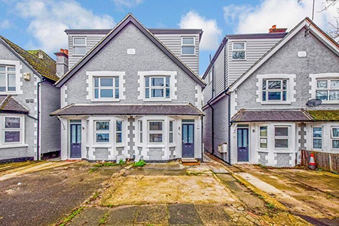 5 Bedroom Semi-Detached House To Rent In London Road, Crawley, RH10