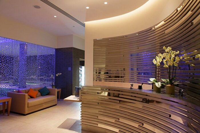 2 Bedroom Flat To Rent In Pan Peninsula Square, London, E14