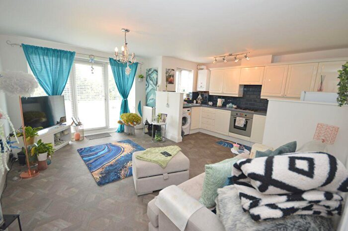 2 Bedroom Flat For Sale In The Esplanade, Liverpool, L22