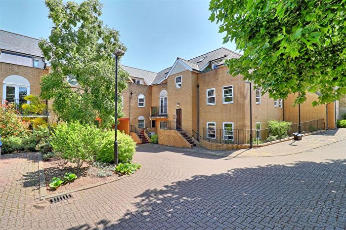 2 Bedroom Flat To Rent In York Terrace, Cambridge, CB1