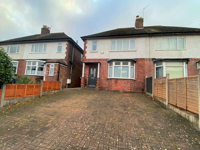 3 Bedroom Semi-Detached House To Rent In Coles Lane, Sutton Coldfield, B72