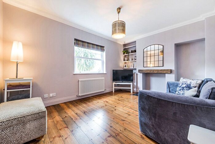3 Bedroom Detached House To Rent In Hawkesbury Road, Putney, London, SW15