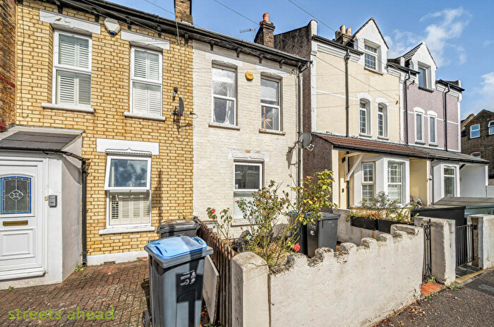 2 Bedroom Terraced House For Sale In Cresswell Road, London, SE25