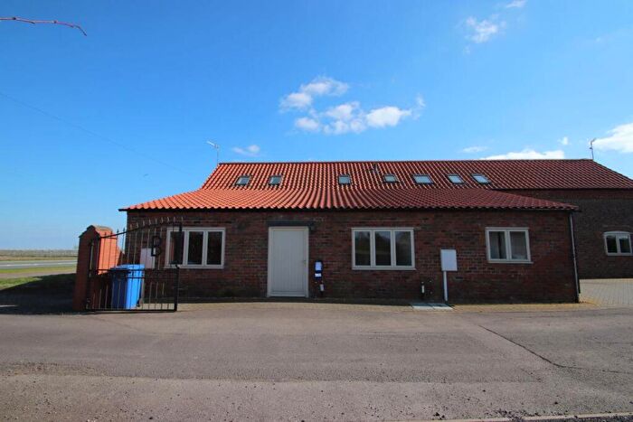 3 Bedroom Barn Conversion To Rent In Hoffleet Stow, Bicker, PE20