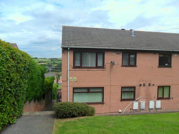 2 Bedroom Flat To Rent In Burns Drive, Dronfield S18