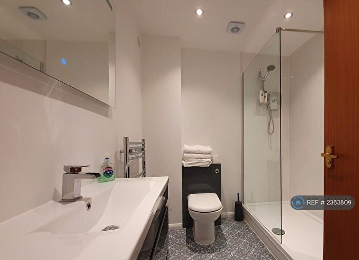 Studio To Rent In Cambridge House, London, E1