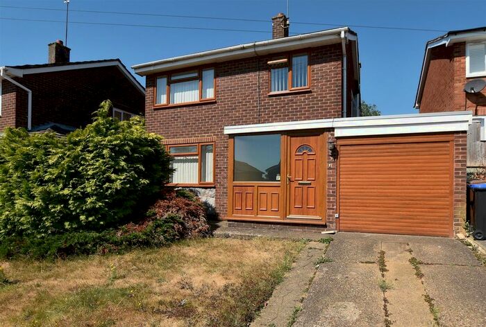 3 Bedroom Detached House To Rent In Rennishaw Way, Northampton, NN2