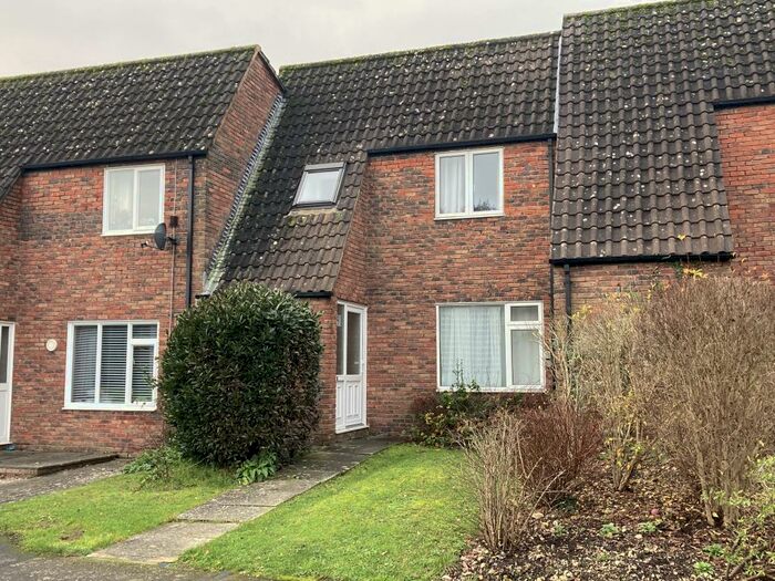 4 Bedroom Terraced House To Rent In Chichester, PO19
