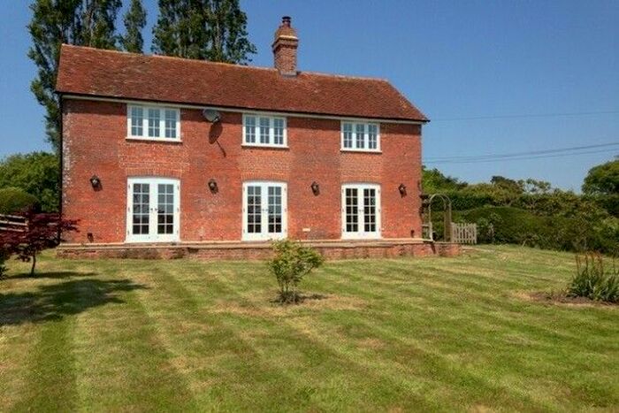 4 Bedroom Detached House To Rent In Peasmarsh, Rye, TN31