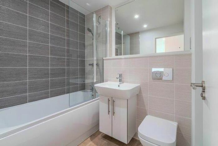 2 Bedroom Flat For Sale In Sheepcote St, Birmingham City Centre, B1