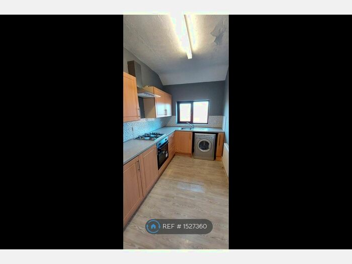 2 Bedroom Flat To Rent In Victoria Avenue, Manchester, M9
