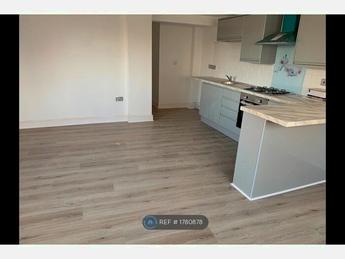 2 Bedroom Flat To Rent In Albion St, Wall Heath, DY6