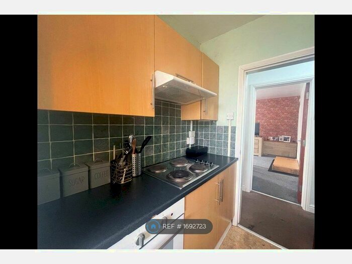 1 Bedroom Flat To Rent In Infirmary Road, Chesterfield, S41