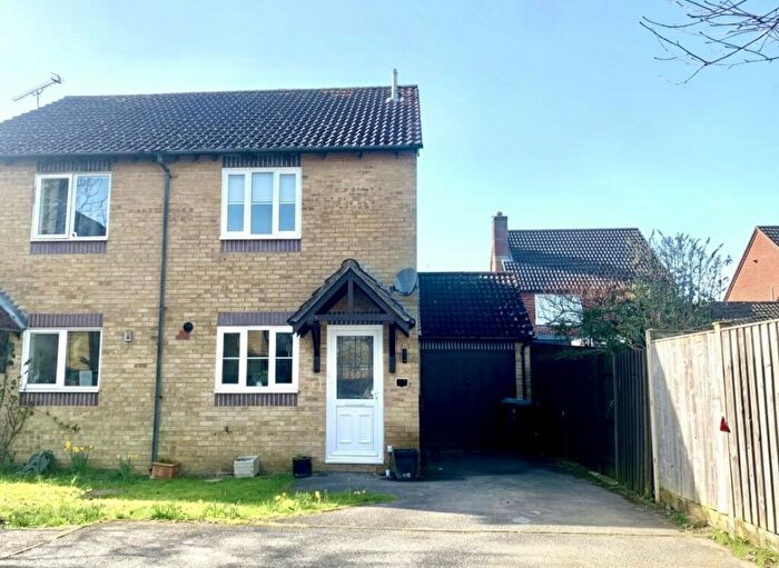 2 Bedroom Semi Detached House To Rent In Waltham Chase, SO32