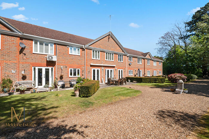 2 Bedroom Maisonette For Sale In Nevill Court, West Malling, Kent, ME19