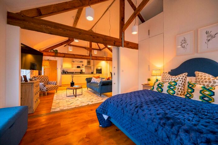 1 Bedroom Serviced Apartments To Rent In Friday Street, Henley-On-Thames, Oxfordshire, RG9