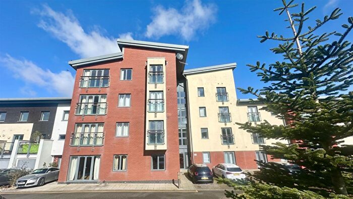 2 Bedroom Flat For Sale In St Christophers Court, Maritime Quarter Marina, Swansea, SA1