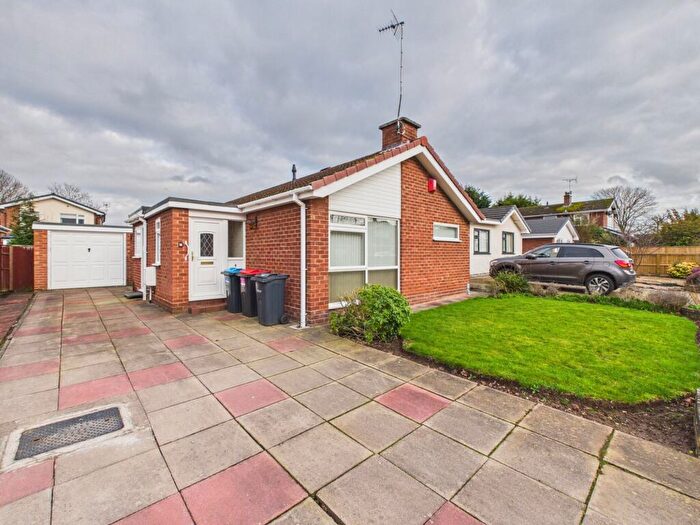 3 Bedroom Detached Bungalow For Sale In Merton Drive, Chester, CH4