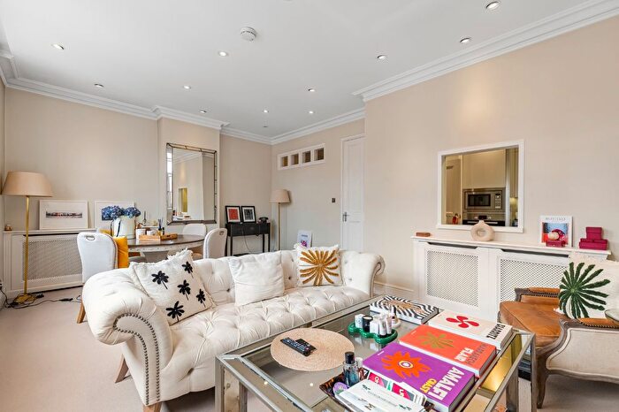 2 Bedroom Flat To Rent In Draycott Place, Chelsea, London, SW3