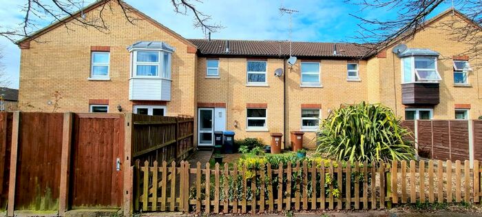 2 Bedroom House To Rent In Bassingburn Walk, Welwyn Garden City, AL7