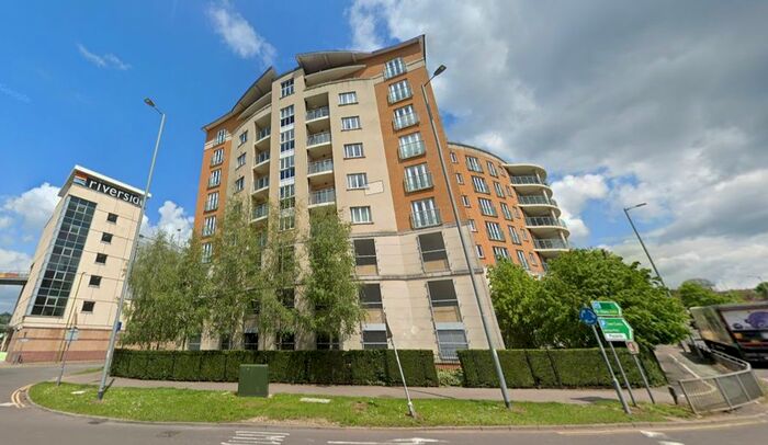 2 Bedroom Flat To Rent In Handleys Court, Selden Hill, Hemel Hempstead, Hertfordshire, HP2