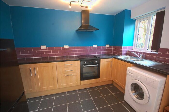 1 Bedroom Apartment To Rent In Taunton Drive, East Finchley, N2