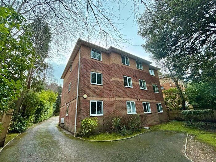 2 Bedroom Flat To Rent In Surrey Road, Poole, BH12