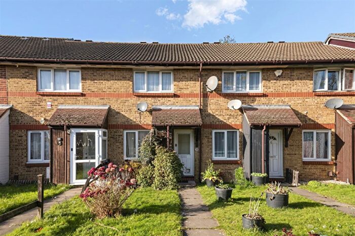 2 Bedroom Terraced House For Sale In Clivesdale Drive, Hayes, UB3