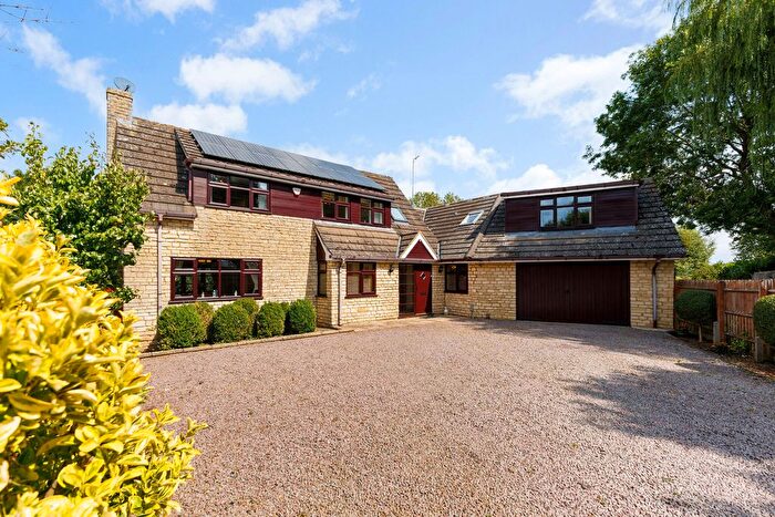 5 Bedroom Detached House For Sale In Duck End, Hinton-In-The-Hedges, NN13