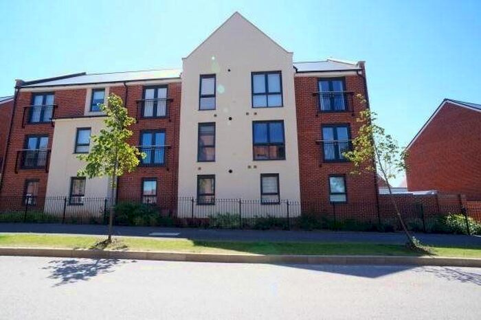 2 Bedroom Flat To Rent In Jenner Boulevard, Lyde Green, Bristol, BS16