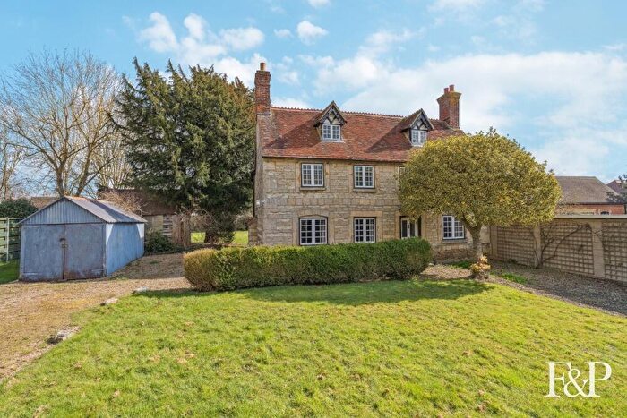 4 Bedroom Detached House For Sale In The Green, Marsh Baldon, OX44