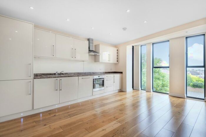 1 Bedroom Flat To Rent In High Street West Wickham, BR4