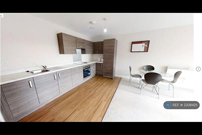 2 Bedroom Flat To Rent In Bridgewater Point, Salford, M5