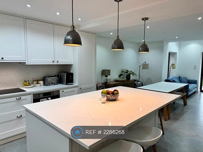 4 Bedroom Detached House To Rent In London Road, Hildenborough, Tonbridge, TN11