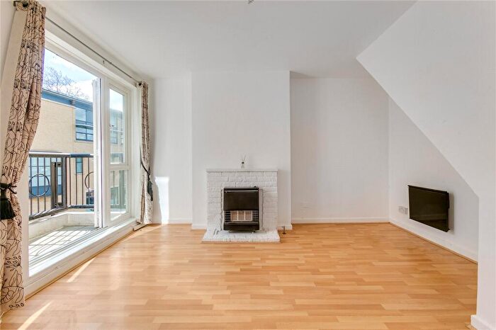 2 Bedroom Flat To Rent In McGregor Court, Fanshaw Street, N1