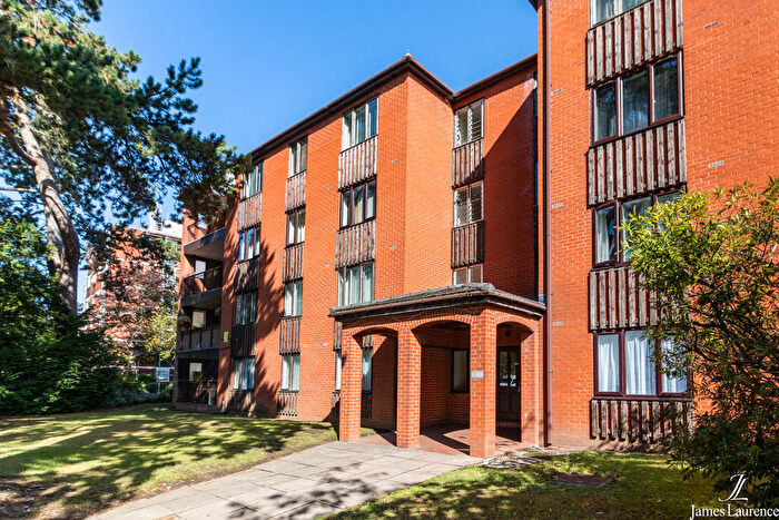 1 Bedroom Apartment For Sale In The Lodge, Edgbaston, B16