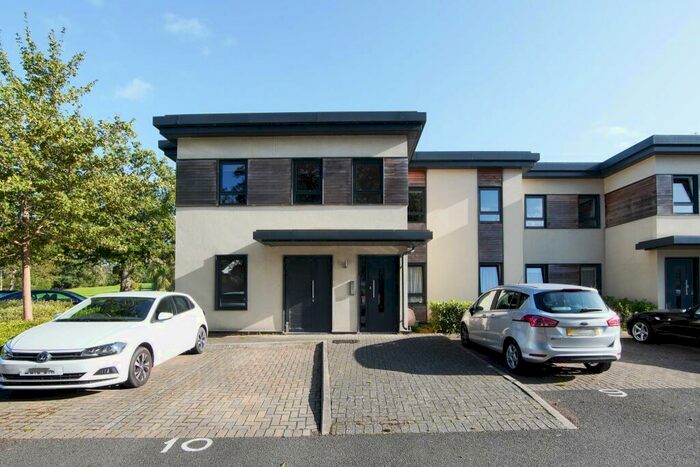 2 Bedroom Apartment To Rent In Fairways Apartments, Brislington, Bristol, BS4