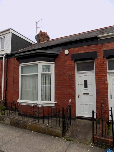 2 Bedroom Cottage To Rent In Cairo Street, Hendon, Sunderland, SR2