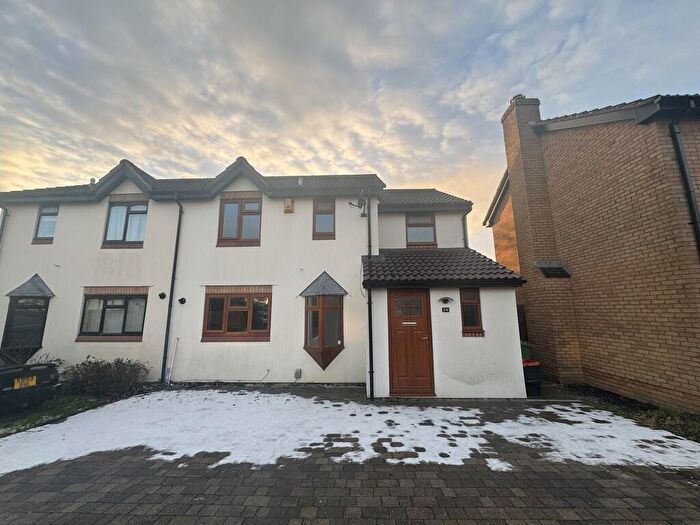 4 Bedroom Semi Detached House To Rent In Caraway Drive, Swindon, SN2