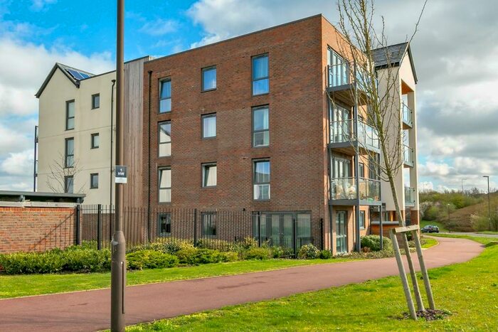 2 Bedroom Apartment To Rent In Larson Close, Oakgrove, Milton Keynes, MK10