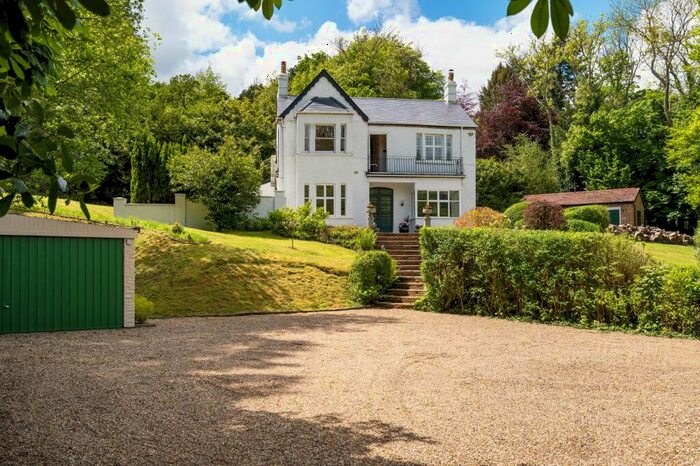 5 Bedroom Detached House For Sale In Lunghurst Road, Woldingham, CR3