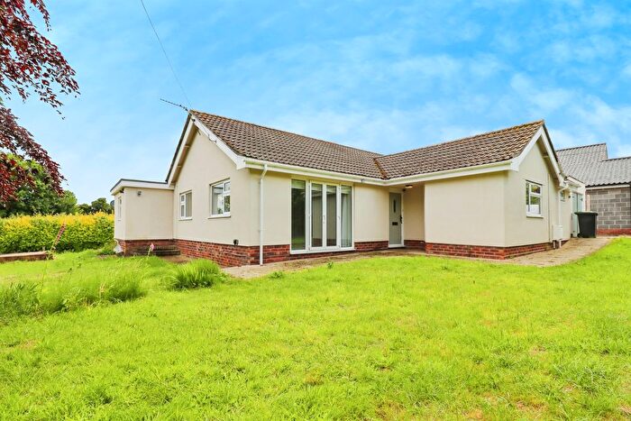 3 Bedroom Detached Bungalow For Sale In Lows Lane, Palgrave, Diss, IP22