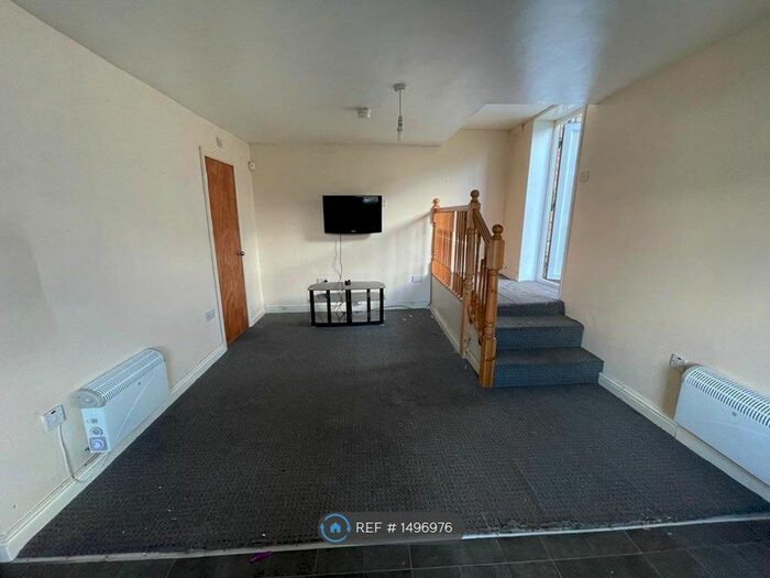 1 Bedroom Flat To Rent In Back Irwell Street, Bradford, BD4