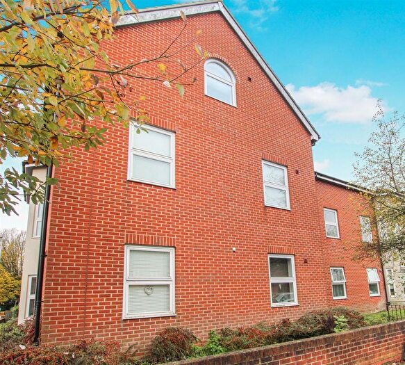 2 Bedroom Flat To Rent In Britannia Road, Warley, Brentwood, CM14