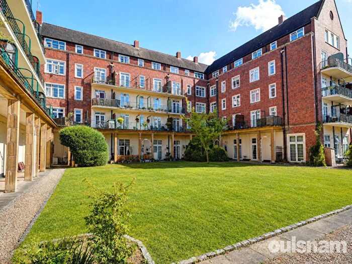 1 Bedroom Flat For Sale In Friar Street, Droitwich, Worcestershire, WR9