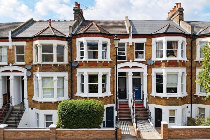 2 Bedroom Flat For Sale In Tressillian Road, Brockley, London, SE4